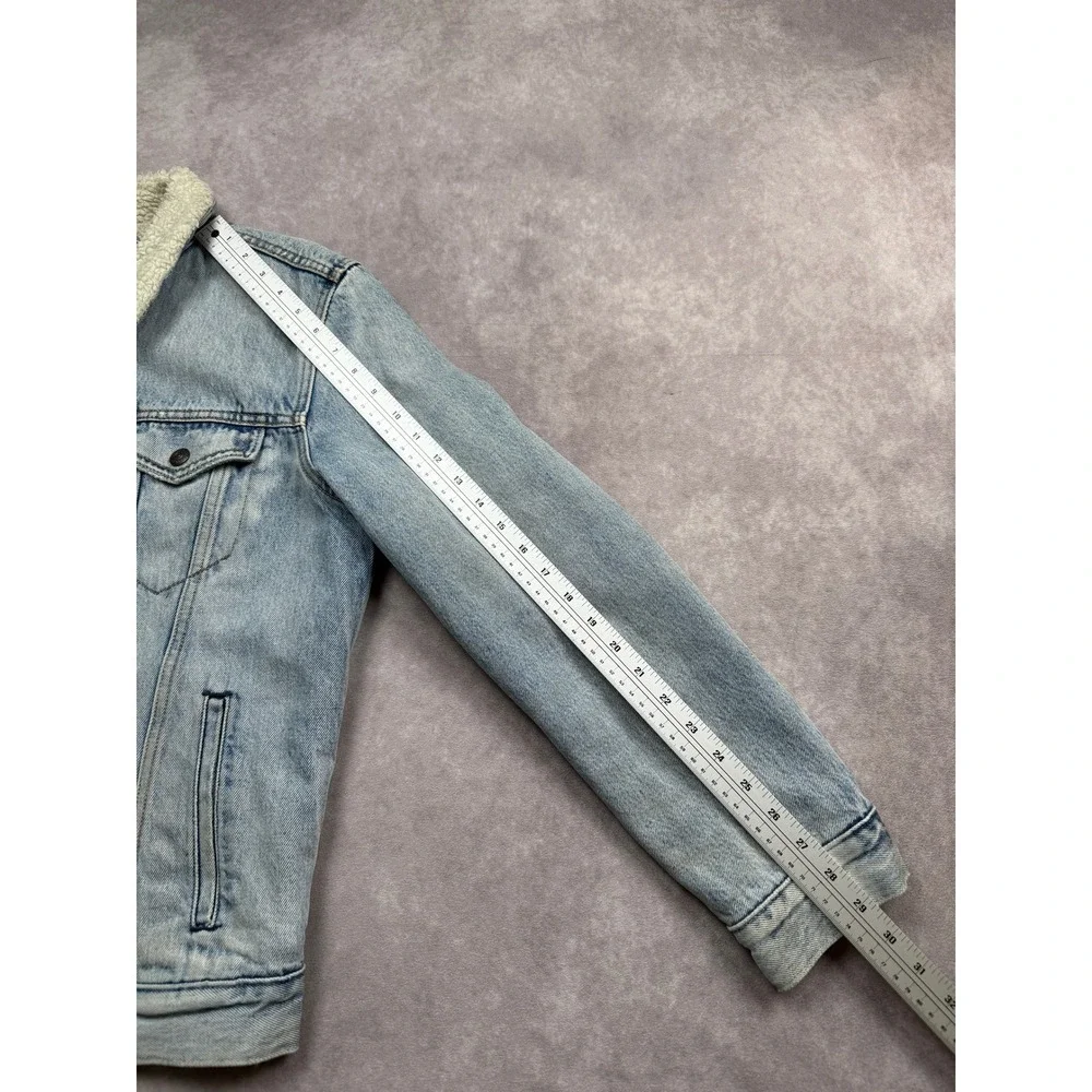 Levis Premium Mens M Sherpa Lined Denim Trucker Jacket Light Wash Blue Casual